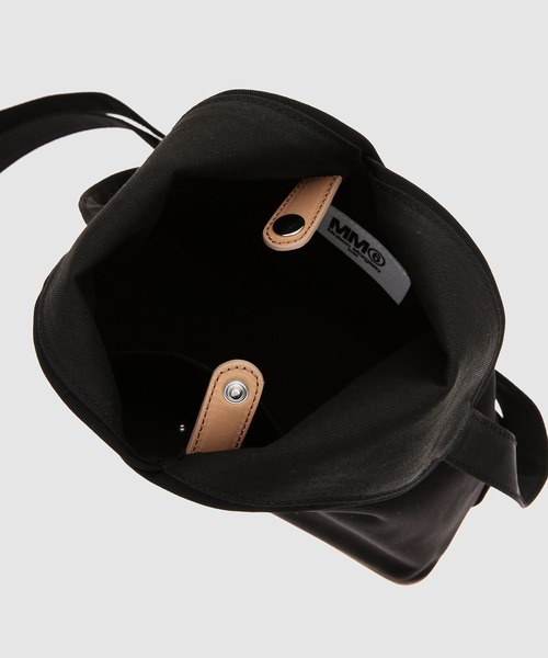 MM6 Maison Margiela（ｴﾑｴﾑｼｯｸｽ ﾒｿﾞﾝ ﾏﾙｼﾞｪﾗ）の「HANDBAG（ハンドバッグ・レディース・その他/ブラック・FREE）」の4枚目の写真
