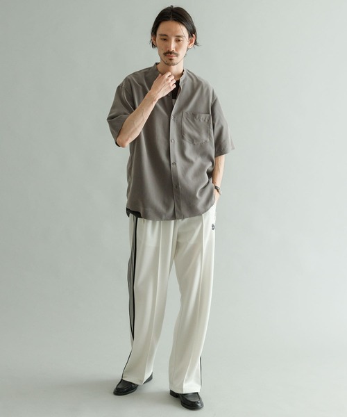 URBAN RESEARCH（アーバンリサーチ）の「『Sサイズあり』パウダーポプリンショートスリーブバンドカラーシャツ（シャツ/ブラウス・メンズ・ブルー/ミント/ブラウン/チャコールグレー・LARGE/MEDIUM/SMALL）」の14枚目の写真