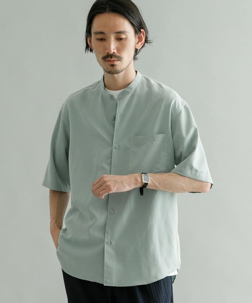 URBAN RESEARCH（アーバンリサーチ）の「『Sサイズあり』パウダーポプリンショートスリーブバンドカラーシャツ（シャツ/ブラウス・メンズ・ブルー/ミント/ブラウン/チャコールグレー・LARGE/MEDIUM/SMALL）」の16枚目の写真