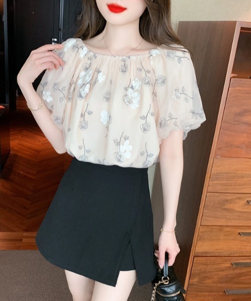 AMAJI(アマジ)の「花柄 半袖 オフショルダー シアーブラウス(シャツ/ブラウス・レディース・アイボリー・SMALL/MEDIUM/LARGE)」の5枚目の写真