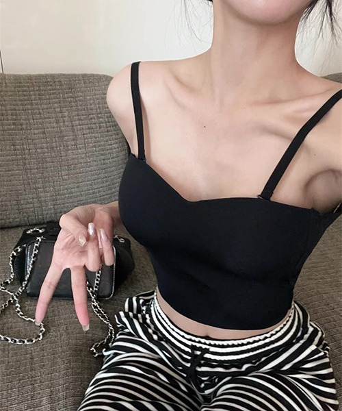 FREE STYLISTS(フリー スタイリスト)の「YUGA_YGMC カップ付き バックコンシャス ストラップキャミソール(キャミソール・レディース・ホワイト/ブラック・FREE)」の18枚目の写真