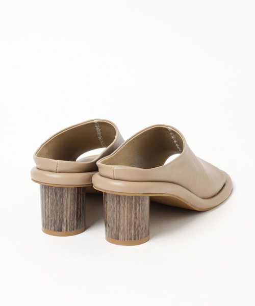 LEPSIM（レプシィム）の「スクエアヒールサンダル【jours heureux】　961047（サンダル・レディース・オフホワイト/ブラック/ライトベージュ・MEDIUM/LARGE）」の19枚目の写真