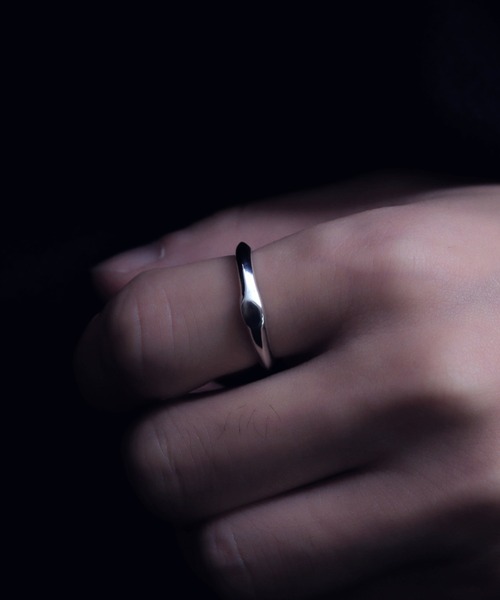 YArKA（ヤーカ）の「【YArKA/ヤーカ】little nuance signet design ring [hanc] / ニュアンスミニシグネットリング（リング・メンズ・シルバー/ゴールド・#5/#7/#9/#13/#17/#19/#11/#15/#21/#3）」の7枚目の写真