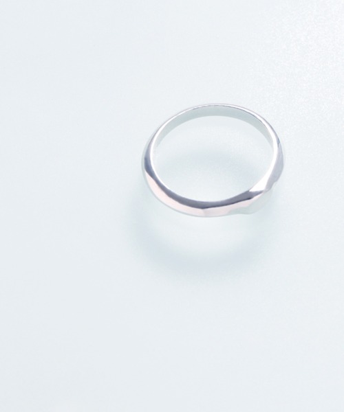 YArKA（ヤーカ）の「【YArKA/ヤーカ】little nuance signet design ring [hanc] / ニュアンスミニシグネットリング（リング・メンズ・シルバー/ゴールド・#5/#7/#9/#13/#17/#19/#11/#15/#21/#3）」の16枚目の写真