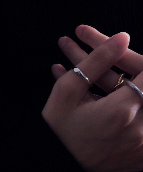 YArKA（ヤーカ）の「【YArKA/ヤーカ】little nuance signet design ring [hanc] / ニュアンスミニシグネットリング（リング・メンズ・シルバー/ゴールド・#5/#7/#9/#13/#17/#19/#11/#15/#21/#3）」の17枚目の写真