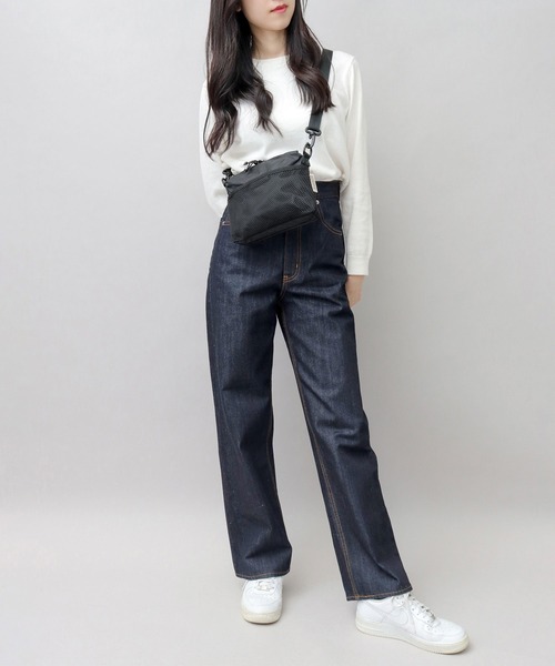 WILDERNESS EXPERIENCE(ウィルダネスエクスペリエンス)の「日本製 リップストップナイロン ミニサコッシュ(ショルダーバッグ・メンズ・ブラック・FREE)」の20枚目の写真