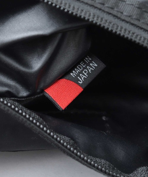 WILDERNESS EXPERIENCE(ウィルダネスエクスペリエンス)の「日本製 リップストップナイロン ミニサコッシュ(ショルダーバッグ・メンズ・ブラック・FREE)」の8枚目の写真