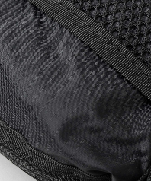 WILDERNESS EXPERIENCE(ウィルダネスエクスペリエンス)の「日本製 リップストップナイロン ミニサコッシュ(ショルダーバッグ・メンズ・ブラック・FREE)」の10枚目の写真