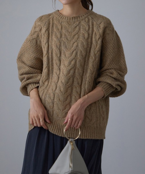 for/c(フォーシー)の「ケーブル編みゆるニットプルオーバー【サスティナブル】(ニット/セーター・レディース・ベージュ/アイボリー/グレー・M/L)」の9枚目の写真