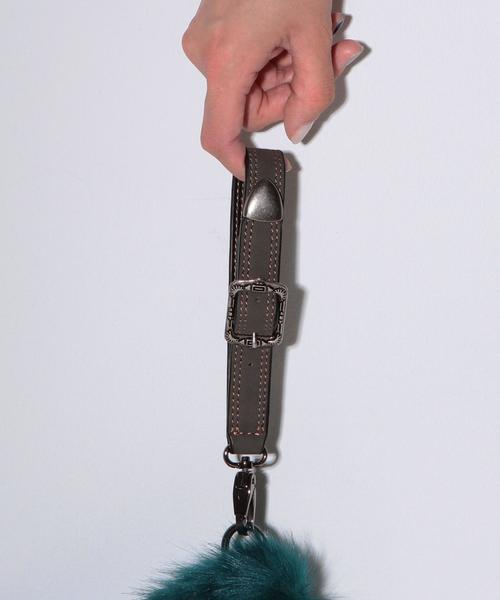 Another Edition(アナザーエディション)の「フェイクファークラッチバッグ/ AE FakeFUR CLT(クラッチバッグ・レディース・ベージュ/ロイヤルブルー・フリー)」の11枚目の写真