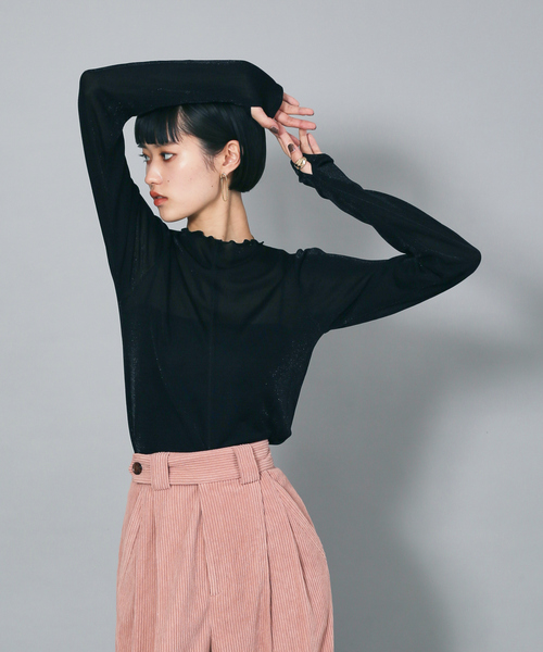 NOMINE（ノミネ）の「シアーラメメロウ2WAYプルオーバー（Tシャツ/カットソー・レディース・ブラック/ゴールド/グレイッシュベージュ/ベージュ・フリー）」の2枚目の写真