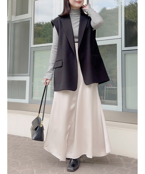 Stylevoice for xxx(スタイルヴォイスフォー)の「ナローシルエットサテンスカート(スカート・レディース・オフホワイト/ブルー/ブラウン・FREE)」の8枚目の写真