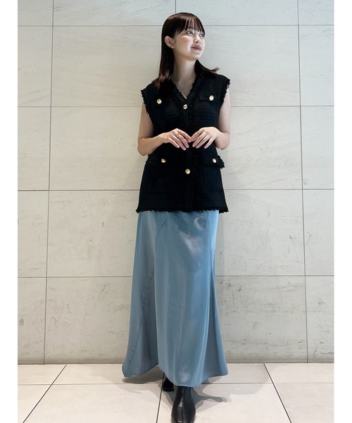 Stylevoice for xxx(スタイルヴォイスフォー)の「ナローシルエットサテンスカート(スカート・レディース・オフホワイト/ブルー/ブラウン・FREE)」の16枚目の写真