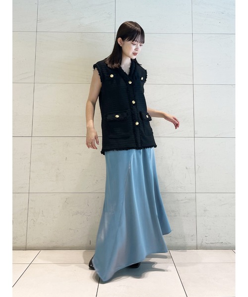 Stylevoice for xxx(スタイルヴォイスフォー)の「ナローシルエットサテンスカート(スカート・レディース・オフホワイト/ブルー/ブラウン・FREE)」の17枚目の写真