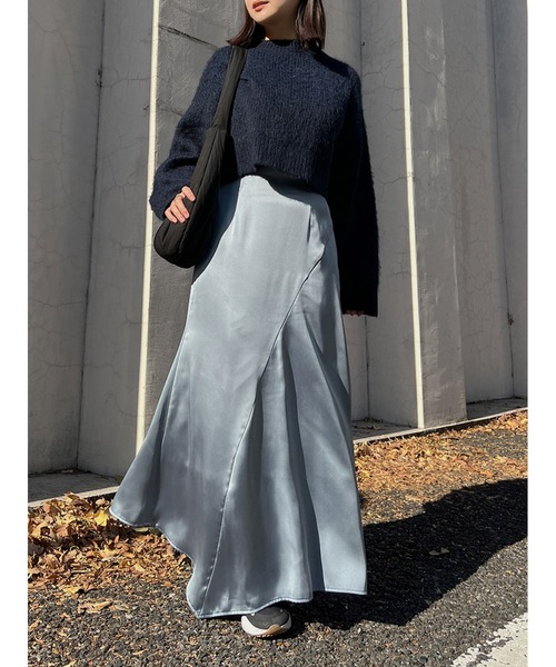 Stylevoice for xxx(スタイルヴォイスフォー)の「ナローシルエットサテンスカート(スカート・レディース・オフホワイト/ブルー/ブラウン・FREE)」の19枚目の写真