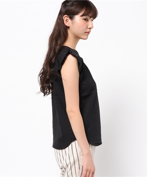 Kastane（カスタネ）の「【Kastane】袖ギャザーブラウス（シャツ/ブラウス・レディース・カーキ/レッド/ブラック/アイボリー・FREE）」の11枚目の写真