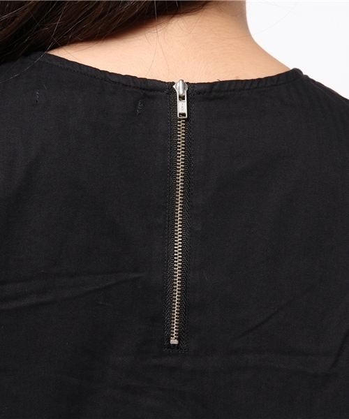 Kastane（カスタネ）の「【Kastane】袖ギャザーブラウス（シャツ/ブラウス・レディース・カーキ/レッド/ブラック/アイボリー・FREE）」の8枚目の写真