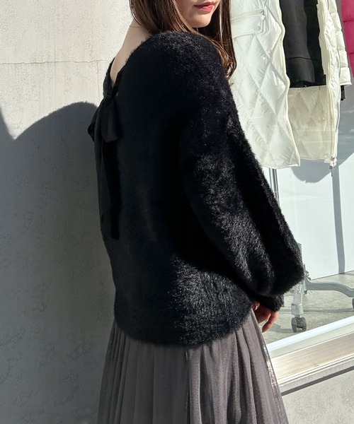 INGNI(イング)の「Backリボンフェザーヤーンニット(ニット/セーター・レディース・ライトグレー/ピンク/ブラック/オフホワイト・M)」の14枚目の写真