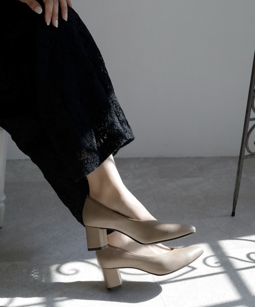 晴雨兼用 アーモンドトゥ Vカット ストレッチパンプス【日本製】（パンプス）｜chocolates（チョコラテス）