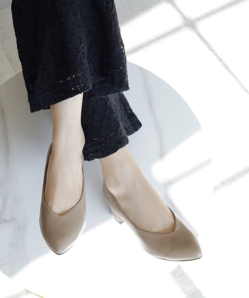 晴雨兼用 アーモンドトゥ Vカット ストレッチパンプス【日本製】（パンプス）｜chocolates（チョコラテス）