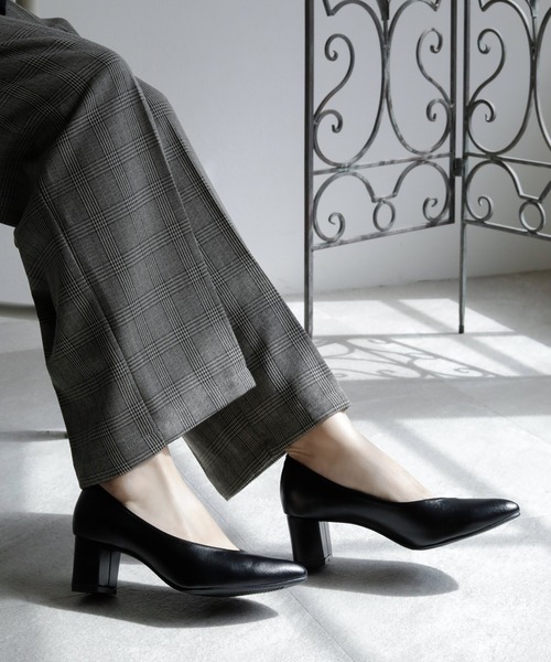 晴雨兼用 アーモンドトゥ Vカット ストレッチパンプス【日本製】（パンプス）｜chocolates（チョコラテス）