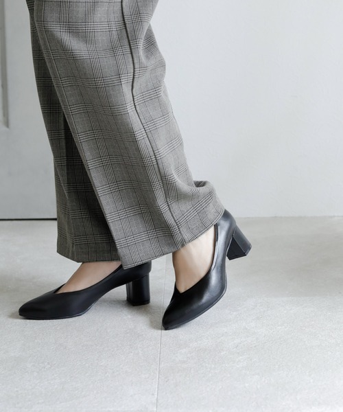 晴雨兼用 アーモンドトゥ Vカット ストレッチパンプス【日本製】（パンプス）｜chocolates（チョコラテス）