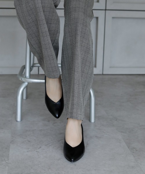 晴雨兼用 アーモンドトゥ Vカット ストレッチパンプス【日本製】（パンプス）｜chocolates（チョコラテス）