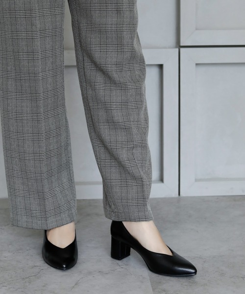 晴雨兼用 アーモンドトゥ Vカット ストレッチパンプス【日本製】（パンプス）｜chocolates（チョコラテス）