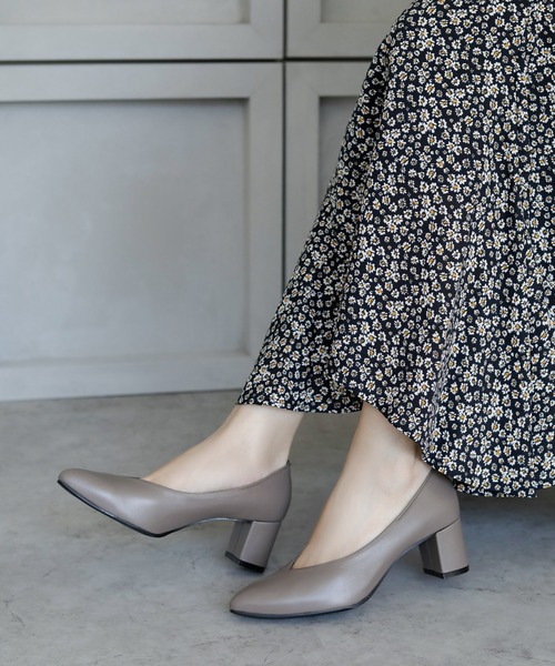 晴雨兼用 アーモンドトゥ Vカット ストレッチパンプス【日本製】（パンプス）｜chocolates（チョコラテス）