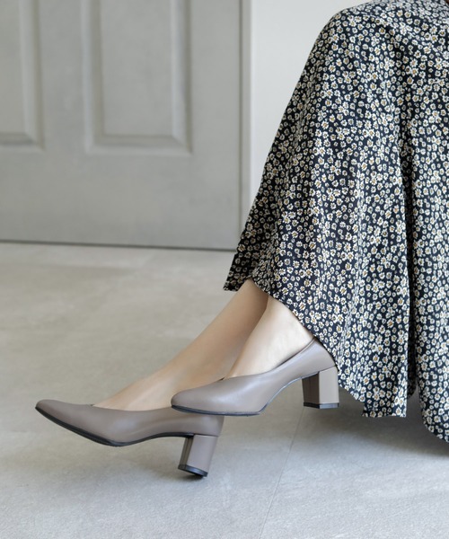 晴雨兼用 アーモンドトゥ Vカット ストレッチパンプス【日本製】（パンプス）｜chocolates（チョコラテス）