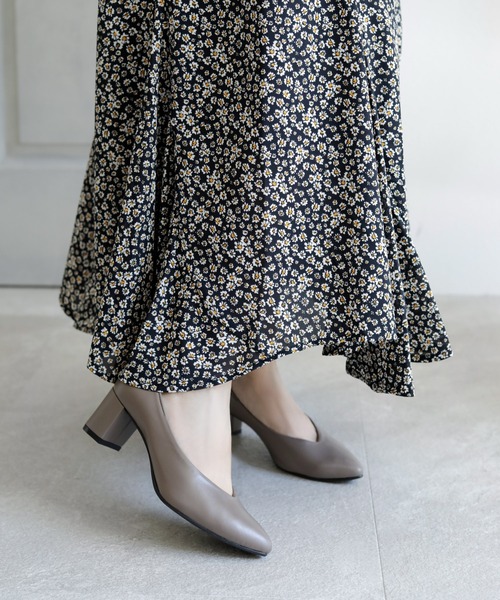 晴雨兼用 アーモンドトゥ Vカット ストレッチパンプス【日本製】（パンプス）｜chocolates（チョコラテス）