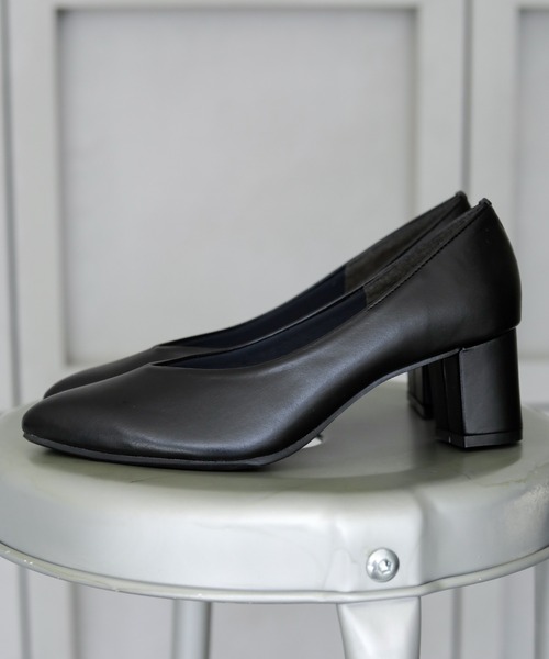 晴雨兼用 アーモンドトゥ Vカット ストレッチパンプス【日本製】（パンプス）｜chocolates（チョコラテス）