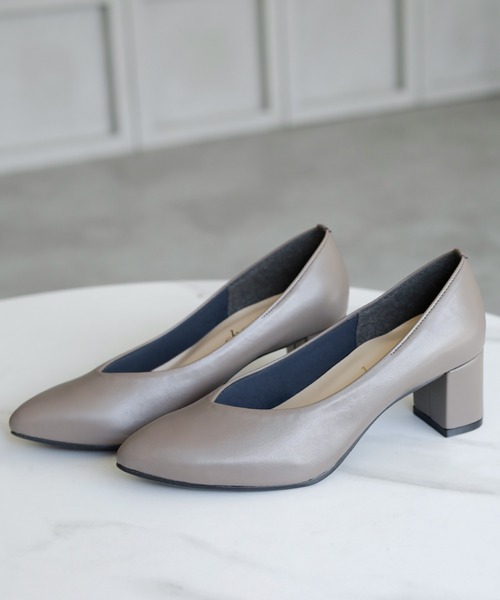 晴雨兼用 アーモンドトゥ Vカット ストレッチパンプス【日本製】（パンプス）｜chocolates（チョコラテス）