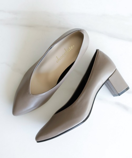 晴雨兼用 アーモンドトゥ Vカット ストレッチパンプス【日本製】（パンプス）｜chocolates（チョコラテス）