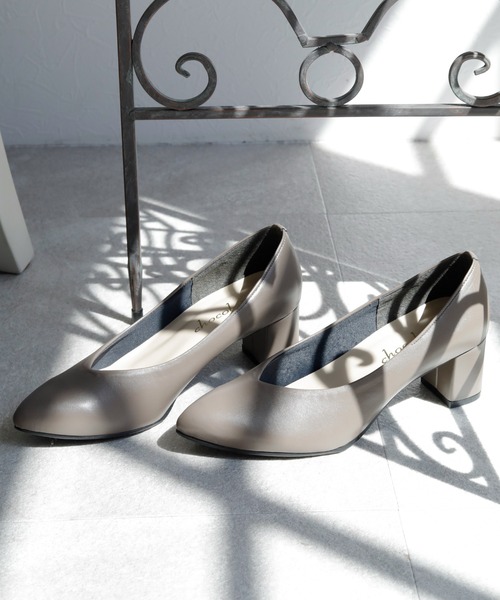 晴雨兼用 アーモンドトゥ Vカット ストレッチパンプス【日本製】（パンプス）｜chocolates（チョコラテス）