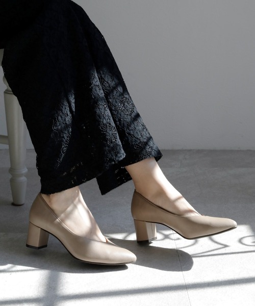 晴雨兼用 アーモンドトゥ Vカット ストレッチパンプス【日本製】（パンプス）｜chocolates（チョコラテス）