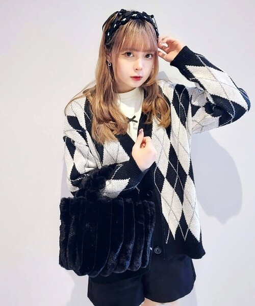 Ober Tashe(オーバータッシェ)の「2WAY トート ショルダーバッグ ファー(トートバッグ・レディース・ホワイト/グレー/ブラック・FREE)」の2枚目の写真
