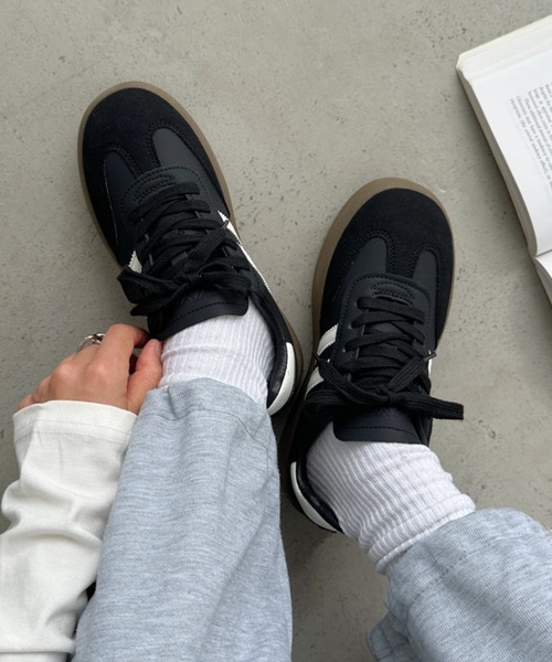 CLEA(クレア)の「ダブルライン厚底ジャーマンスニーカー(スニーカー・レディース・ブラック/アイボリー/ホワイト/ブラック系その他・M/S/L/23.5cm/24.5cm)」の17枚目の写真