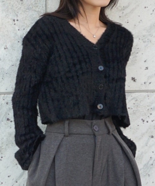 Chouchour(シュシュール)の「【chouchour/シュシュール】フェザー糸ショート丈カーディガン(カーディガン/ボレロ・レディース・ホワイト/ブラック/グレー/サックスブルー/ピンク・FREE)」の2枚目の写真
