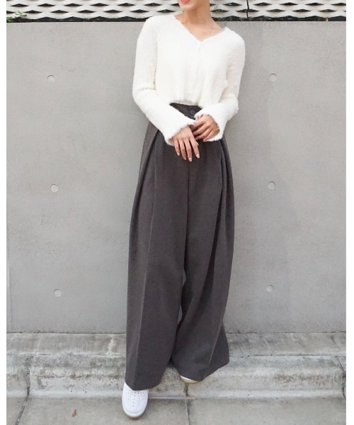 Chouchour(シュシュール)の「【chouchour/シュシュール】フェザー糸ショート丈カーディガン(カーディガン/ボレロ・レディース・ホワイト/ブラック/グレー/サックスブルー/ピンク・FREE)」の6枚目の写真