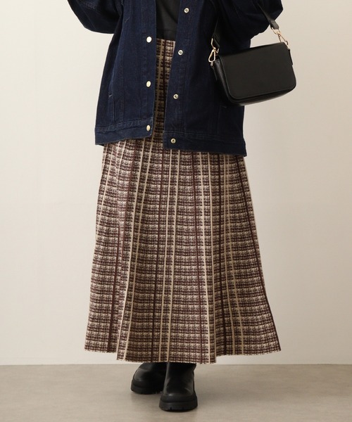 FUNALIVE（ファンアライブ）の「je crois soi チェック柄ジャカードニットスカート（スカート・レディース・ベージュ/ブラック/オフホワイト/ブラウン/グレー/ブラック系その他/グレー系その他/ベージュ系その他・FREE）」の8枚目の写真