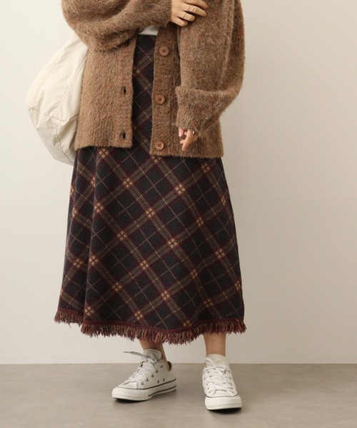 FUNALIVE（ファンアライブ）の「je crois soi チェック柄ジャカードニットスカート（スカート・レディース・ベージュ/ブラック/オフホワイト/ブラウン/グレー/ブラック系その他/グレー系その他/ベージュ系その他・FREE）」の7枚目の写真