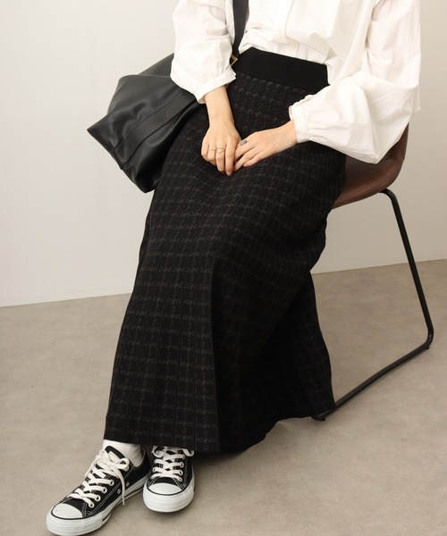 FUNALIVE（ファンアライブ）の「je crois soi チェック柄ジャカードニットスカート（スカート・レディース・ベージュ/ブラック/オフホワイト/ブラウン/グレー/ブラック系その他/グレー系その他/ベージュ系その他・FREE）」の5枚目の写真