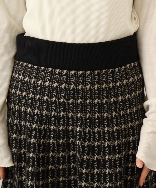 FUNALIVE（ファンアライブ）の「je crois soi チェック柄ジャカードニットスカート（スカート・レディース・ベージュ/ブラック/オフホワイト/ブラウン/グレー/ブラック系その他/グレー系その他/ベージュ系その他・FREE）」の11枚目の写真