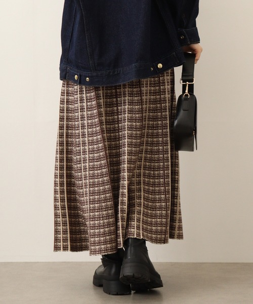 FUNALIVE（ファンアライブ）の「je crois soi チェック柄ジャカードニットスカート（スカート・レディース・ベージュ/ブラック/オフホワイト/ブラウン/グレー/ブラック系その他/グレー系その他/ベージュ系その他・FREE）」の17枚目の写真