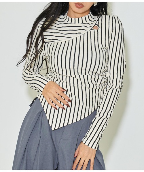 LATINA(ラティーナ)の「ジオメトリック ボーダー ストライプ ハイネック 長袖(Tシャツ/カットソー・レディース・ブラック/アイボリー・FREE)」の3枚目の写真