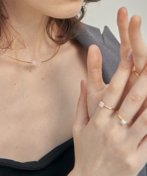 unsheer(アンシアー)の「gem stone ring / サイズ調節可能(リング・レディース・ローズ系2/ホワイト×シルバー/ライトイエロー系1/ライトグリーン系2/ローズ系1/ホワイト×ゴールド/ライトイエロー系2/ライトグリーン系1・FREE)」の14枚目の写真