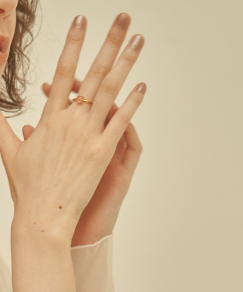 unsheer(アンシアー)の「gem stone ring / サイズ調節可能(リング・レディース・ローズ系2/ホワイト×シルバー/ライトイエロー系1/ライトグリーン系2/ローズ系1/ホワイト×ゴールド/ライトイエロー系2/ライトグリーン系1・FREE)」の18枚目の写真