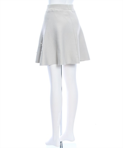 clear（クリア）の「インパン付きパールニットフレアスカート（スカート・レディース・ブラック/グレイッシュベージュ・F）」の5枚目の写真