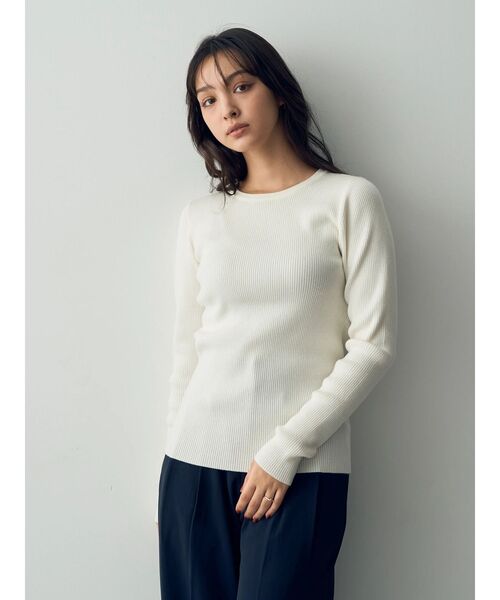 YECCA VECCA（イェッカヴェッカ）の「クルーネックリブ編みニット（ニット/セーター・レディース・ブラック/ベージュ/レッド/オフホワイト・FREE）」の6枚目の写真